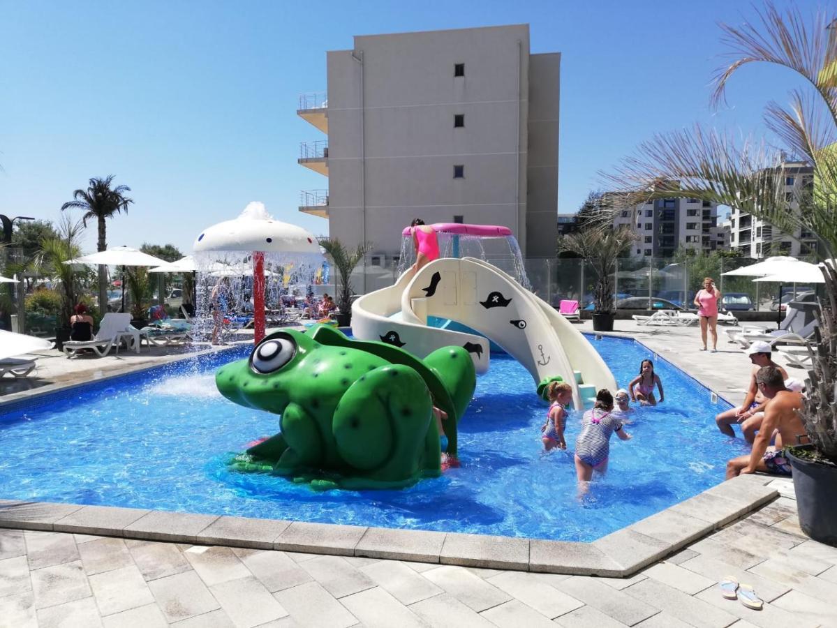 Apartmán Luxury Kln By Alezzi Mamaia Nord Năvodari Exteriér fotografie